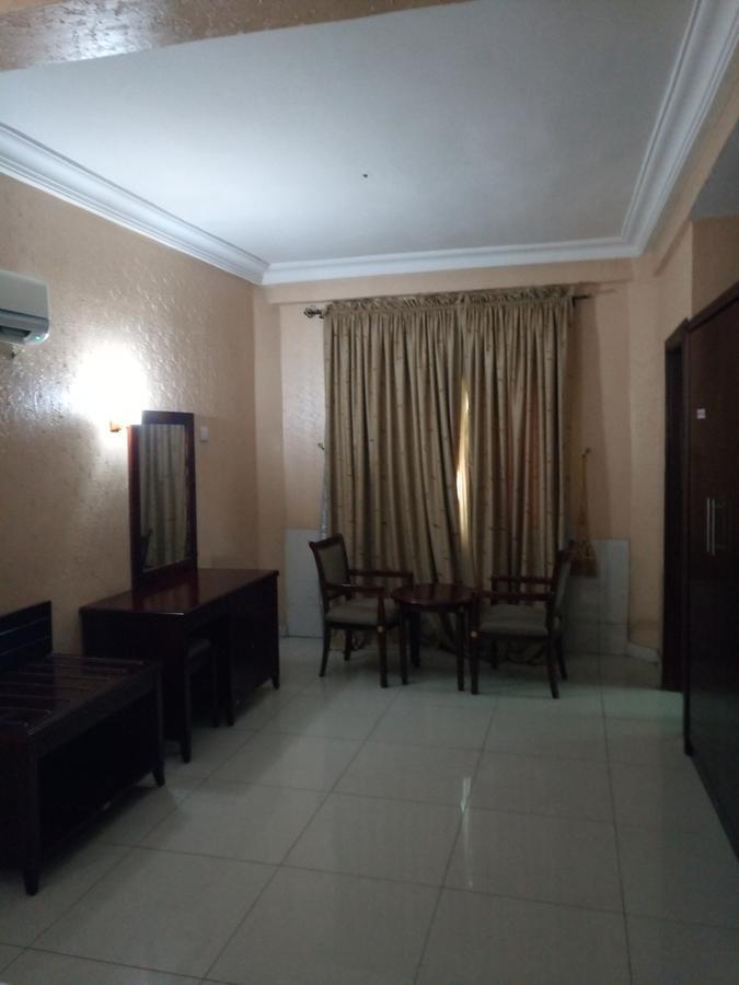 Crocodile Hotels And Restaurant Limited Kaduna Bagian luar foto